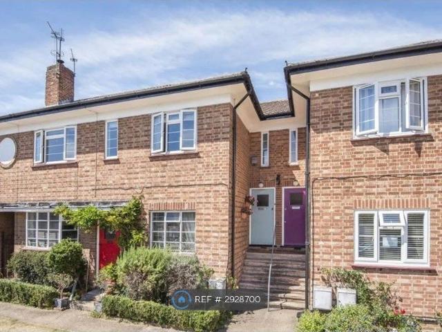 Cambridge Road, Teddington TW11, 2 bed maisonette to rent, £2,100 pcm | PrimeLocation