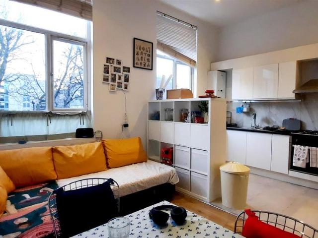 Cambridge Road, West Kilburn 2 bed apartment to rent £2,275 pcm £525 pw