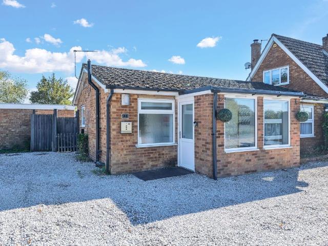 Cambridge Road, Wimpole SG8, 2 bed semi detached bungalow to rent, £1,400 pcm | PrimeLocation