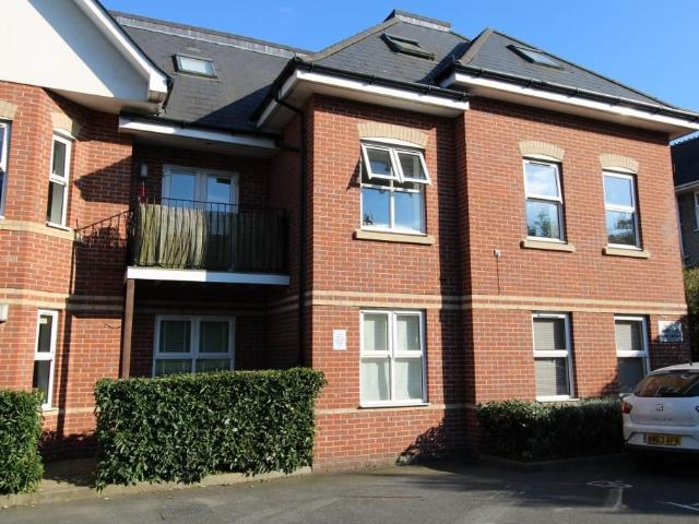 Cambridge Road, Bournemouth BH2, 1 bed flat to rent, £850 pcm | PrimeLocation
