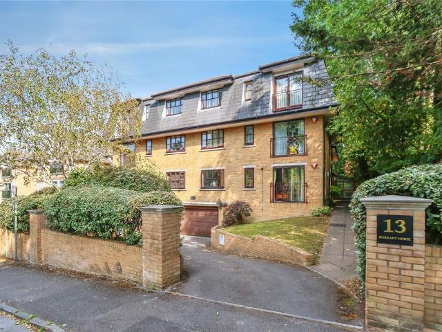 Cambridge Road, Bournemouth, BH2 2 bed flat to rent £1,250 pcm £288 pw