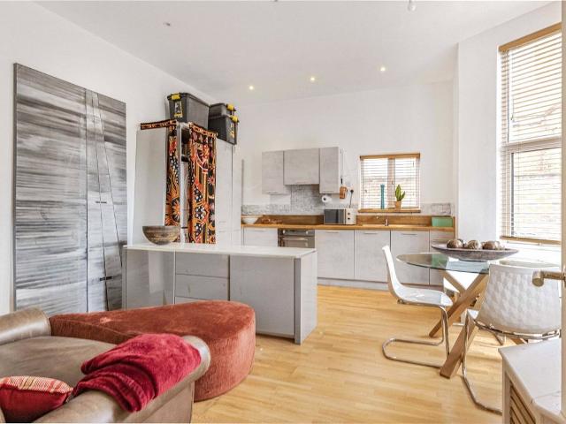 Cambridge Road, Bromley BR1, 2 bed flat to rent, £1,650 pcm | PrimeLocation