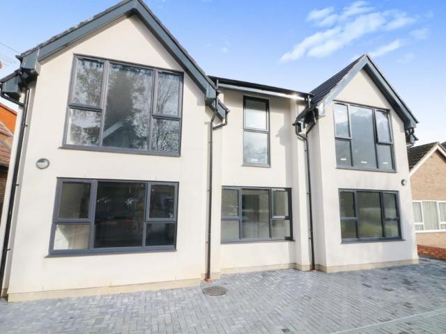 Cambridge Road, Cambridge CB22 2 bed apartment to rent £1,600 pcm £369 pw