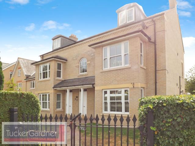 Cambridge Road, Cambridge CB22, 2 bed flat to rent, £1,700 pcm | PrimeLocation