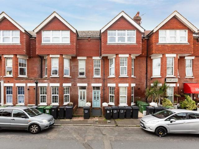 Cambridge Road, Eastbourne BN22, Studio to rent, £650 pcm | PrimeLocation