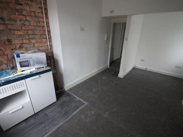 Cambridge Road, Ellesmere Port, Cheshire. CH65, 1 bed flat to rent, £495 pcm | PrimeLocation