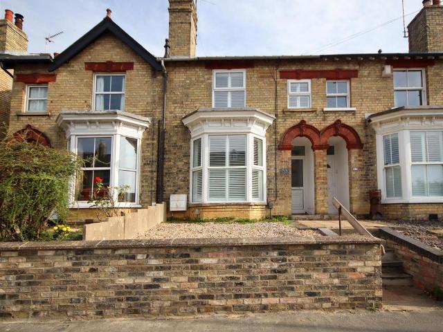 Cambridge Road, Ely CB7 2 bed terraced house to rent £1,200 pcm £277 pw