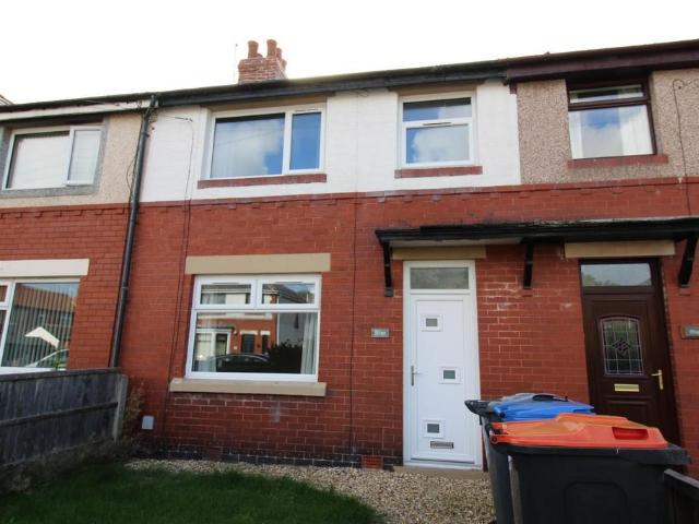 Cambridge Road, Fleetwood FY7 3 bed terraced house to rent £850 pcm £196 pw