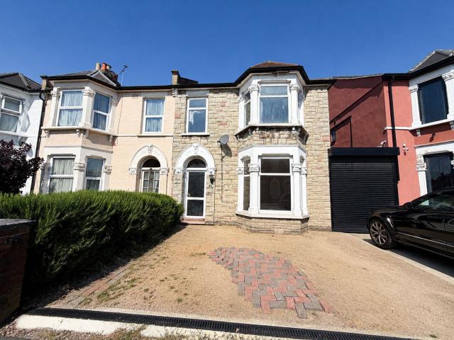 Cambridge Road, Ilford, IG3 Birchills Estate Agents