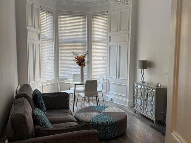 Cambusnethan Street, Edinburgh EH7, 2 bed flat to rent, £1,500 pcm | PrimeLocation