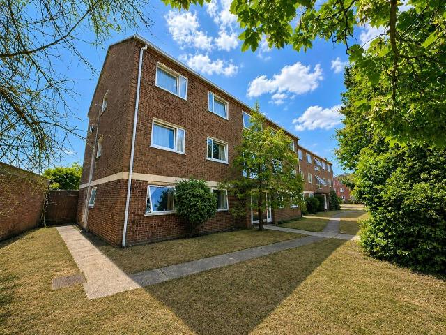 Camden Court, Woolwich Road, Belvedere DA17, 2 bed flat to rent, £1,650 pcm | PrimeLocation