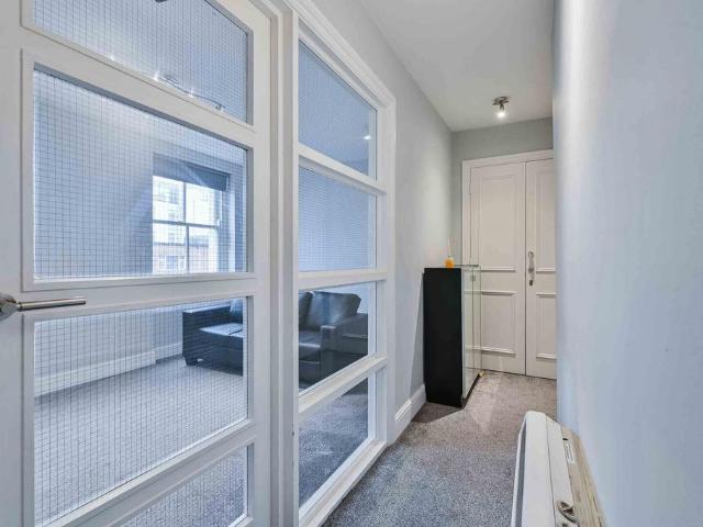 Camden High Street, Camden, London, NW1 2 bed flat to rent £2,500 pcm £577 pw