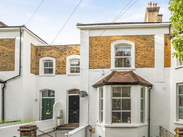 Camden Hill Road, London SE19, 3 bed detached house to rent, £2,500 pcm | PrimeLocation