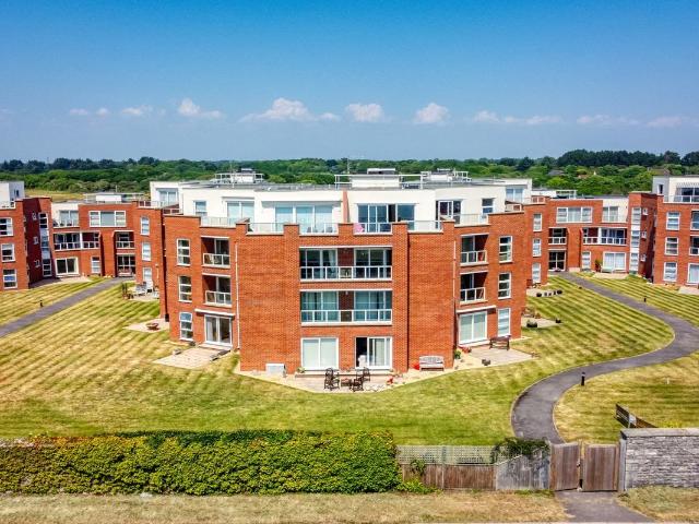 Camden Hurst, Milford On Sea, Hampshire SO41, 3 bed flat to rent, £1,450 pcm | PrimeLocation