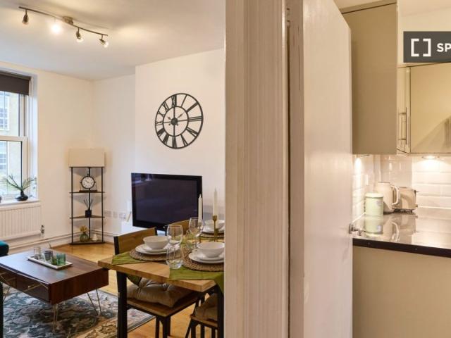 Camden Mews, London, NW1 9AG, United Kingdom | 3 bed apartment for rent #160154539 | Rentberry