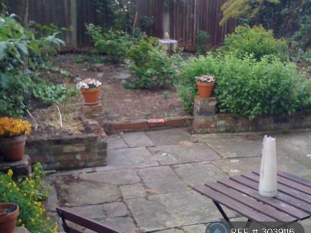 Camden Street, London, NW1 2 bed end of terrace house to rent £2,817 pcm £650 pw