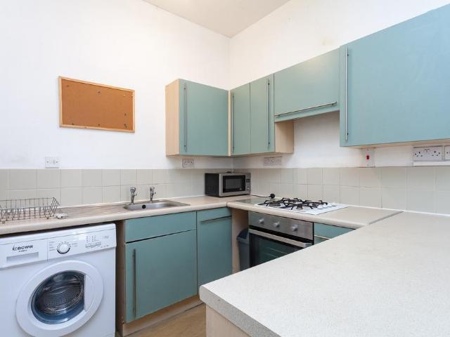 Camden Road, Camden, NW1 3 bed flat to rent £3,000 pcm £692 pw