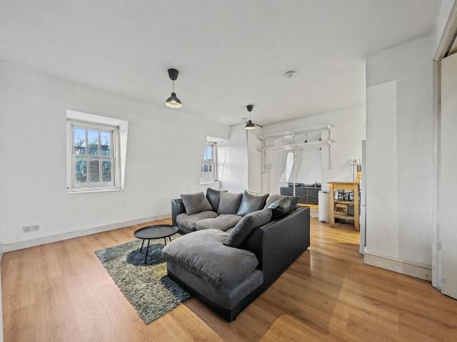 Camden Road, London NW1, 1 bed flat to rent, £1,795 pcm | PrimeLocation
