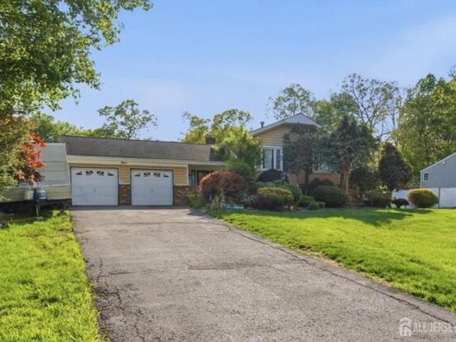 Camelot Ct, Manalapan, Home For Sale