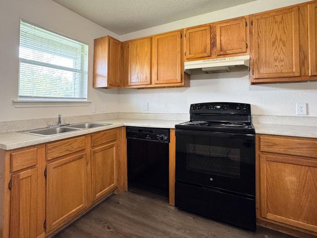 Camellia Trace Apartments 1 Bedroom Apartment for Rent at 5350 Groom Rd, Baker, LA 70714