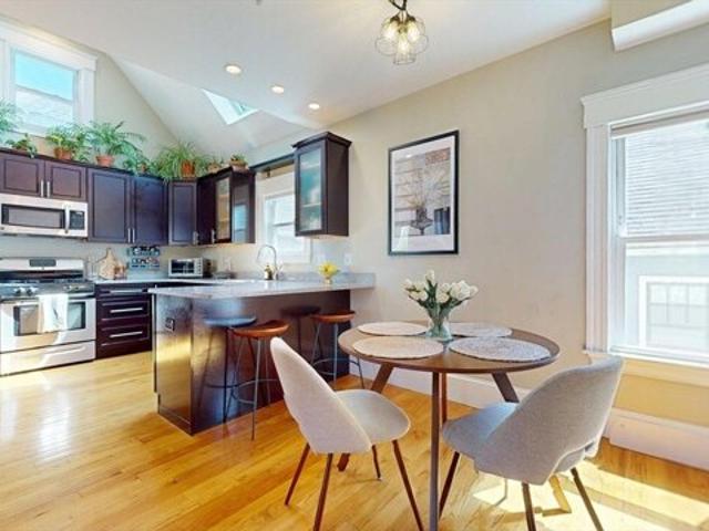 Cameron Ave Apt,somerville, Condo For Sale