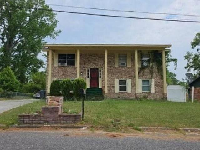 Cameron Dr