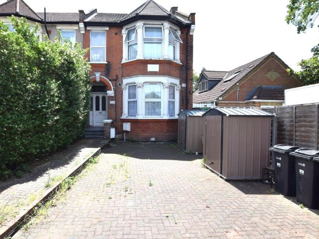 Cameron Road, Ilford IG3, 1 bed maisonette to rent, £1,300 pcm | PrimeLocation