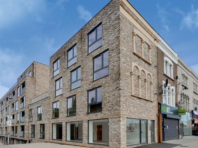 Cameron Road, Sevenkings IG3, 3 bed flat to rent, £1,900 pcm | PrimeLocation