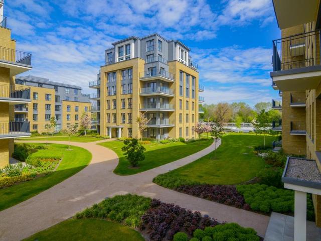 Camera House, Broom Road, London, TW11 9FH, United Kingdom | 3 bed apartment for rent #139071644 | Rentberry