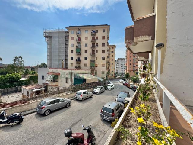 Camere solo AFFITTO in Affitto a Napoli Fuorigrotta