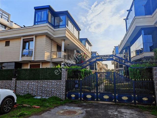 Cami Mah.marina Karşısı Kiralık 4+2 360 M2 Villa 3e Gayrimenkul