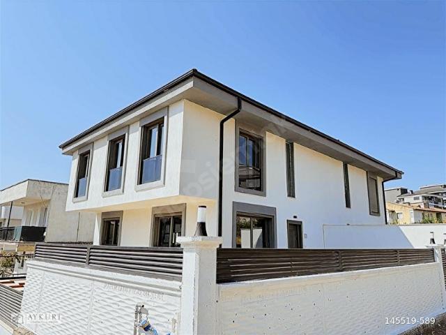 CAMİKEBİR BÖLGESİNİN EN BÜYÜK METRAJLI MUAZZAM 4+2 VİLLASI !