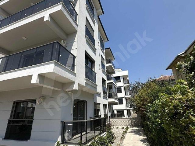 Camikebir Mah 2+1 Ferah Havuzlu Sitede 2+1 Satılık Daire