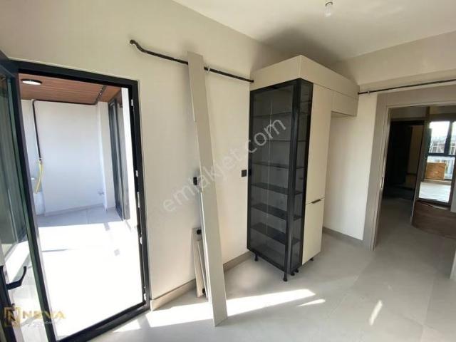 Camili'de Satılık Sıfır 3+1 Daire Asansörlü Bina
