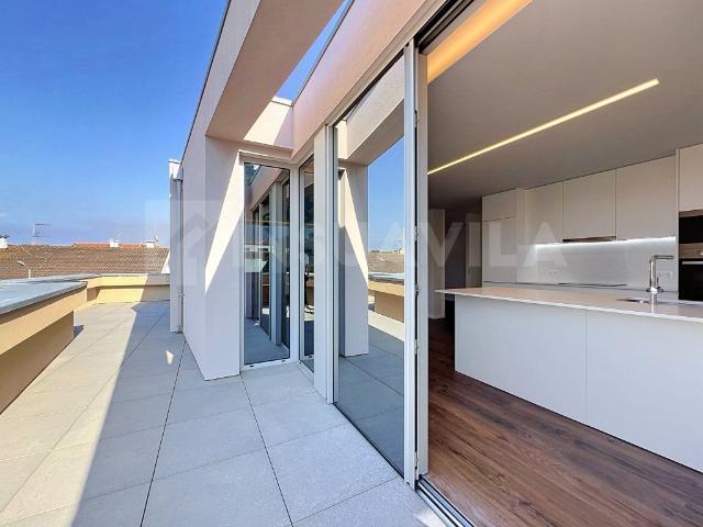 Caminha Andar Moradia T3 Triplex com garagem fechada, terr. 184m² Caminha Matriz