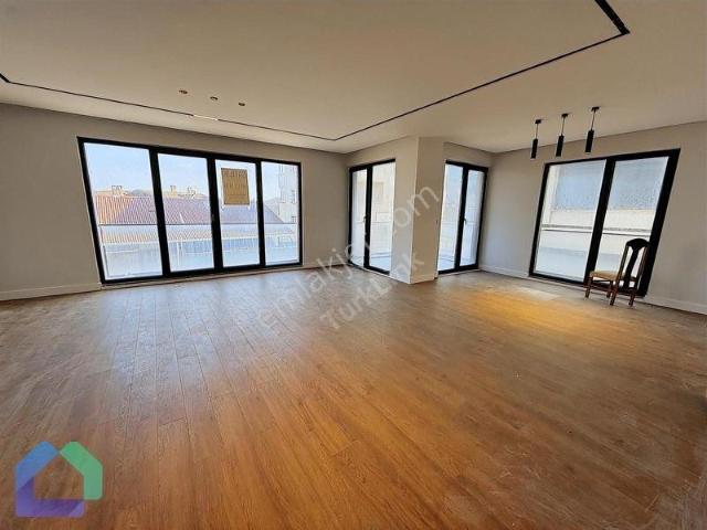 Camlıca Cami Yanı 3+1 Net 145m² Fırsat Acil Satılık Daire