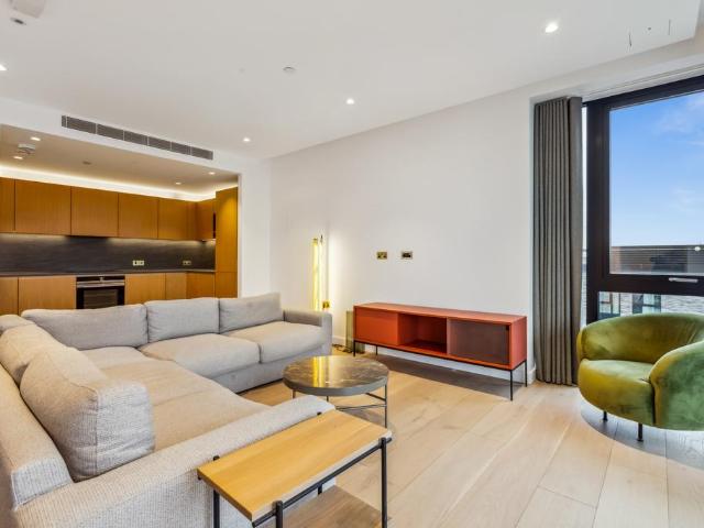 Camley Street, Kings Cross, London, N1C 3 bed flat to rent £6,700 pcm £1,546 pw
