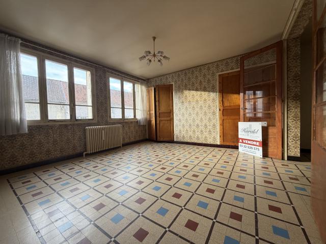 CAMON MAISON BRIQUES AVEC TRAVAUX, GARAGE, DEPENDANCE ET JARDIN