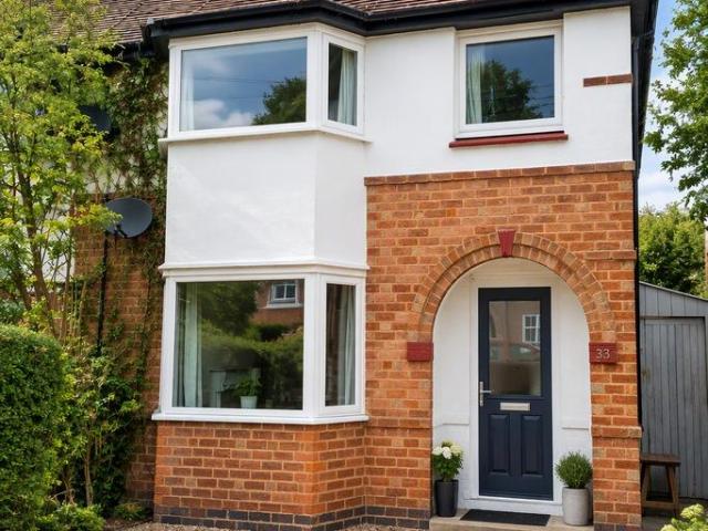 Camp Hill Avenue, Worcester 3 bed semi detached house to rent £1,250 pcm £288 pw
