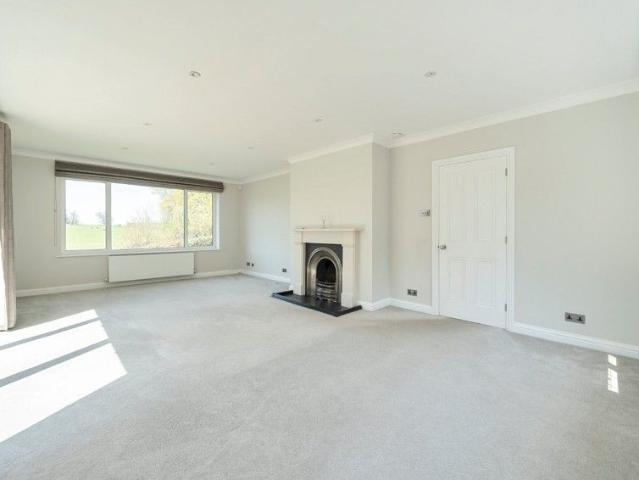 Camp Road, Gerrards Cross, Buckinghamshire,SL9