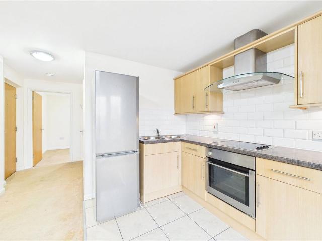 Camp Road, Farnborough, Hampshire GU14, 1 bed flat to rent, £950 pcm | PrimeLocation