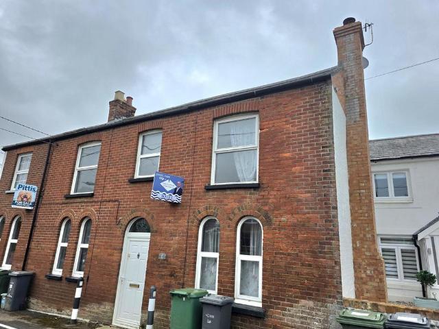Camp Road, Freshwater 3 bed house to rent £1,000 pcm £231 pw