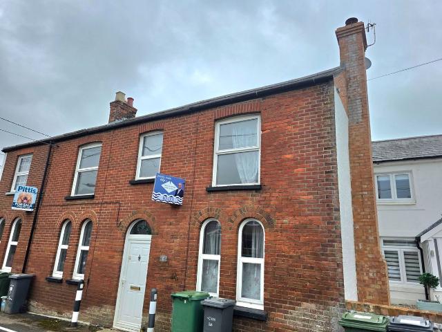 Camp Road, Freshwater PO40, 2 bed terraced house to rent, £1,000 pcm | PrimeLocation