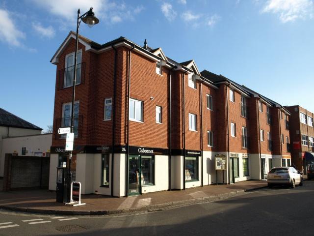 Camp Road, North Camp GU14, 1 bed flat to rent, £995 pcm | PrimeLocation