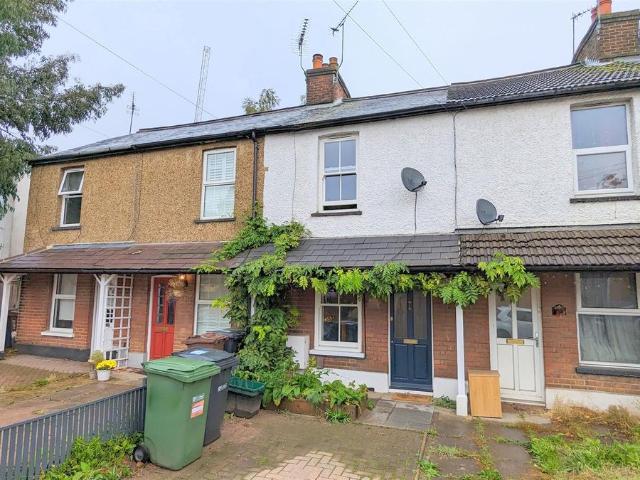 Camp Road, St. Albans AL1, 2 bed cottage to rent, £1,750 pcm | PrimeLocation