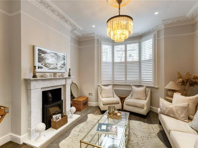 Campana Road, London, SW6 5 bed end of terrace house to rent £11,500 pcm £2,654 pw