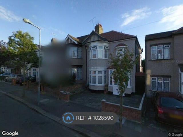 Campbell Avenue, Ilford IG6, 4 bed terraced house to rent, £2,900 pcm | PrimeLocation