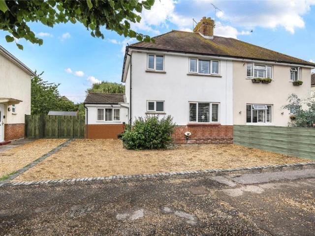 Campbell Avenue, Woking GU22 6 bed semi detached house to rent £3,950 pcm £912 pw