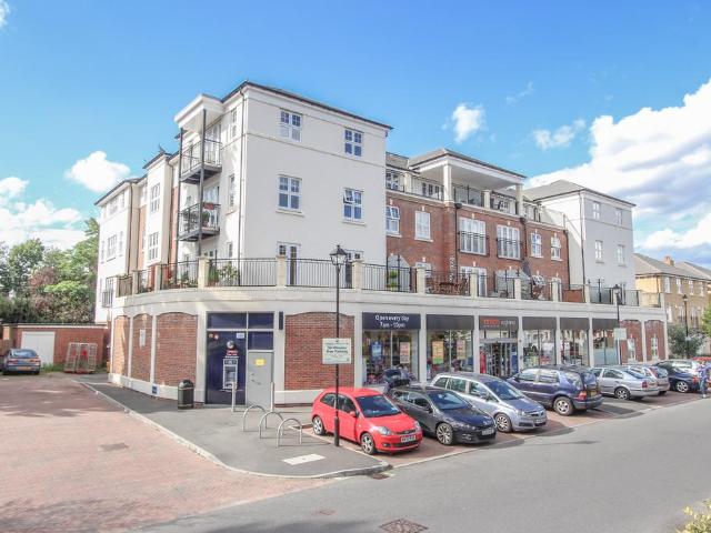 Campbell Court, Watford WD17 2 bed apartment to rent £1,695 pcm £391 pw