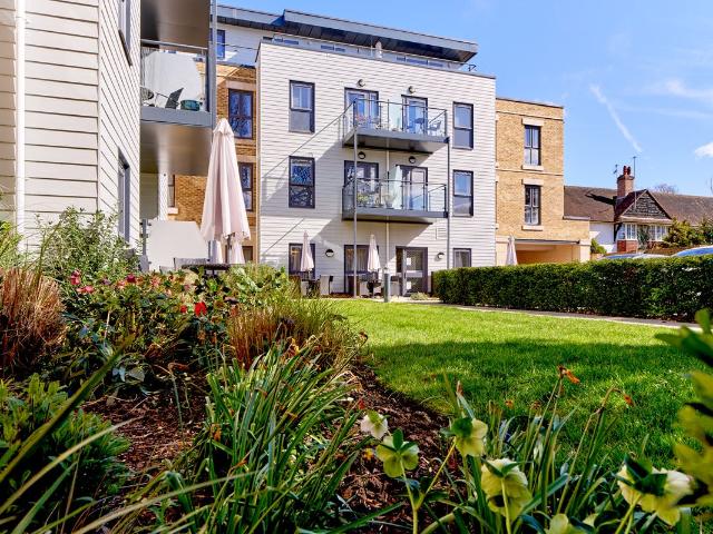 Campbell House, 24 Queens Road, Weybridge KT13, 2 bed flat to rent, £4,975 pcm | PrimeLocation